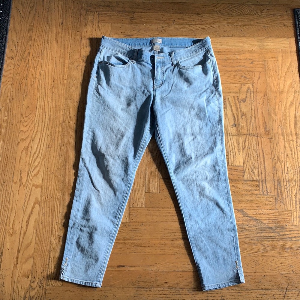 GAP LIGHT WASH JEANS (12/31)